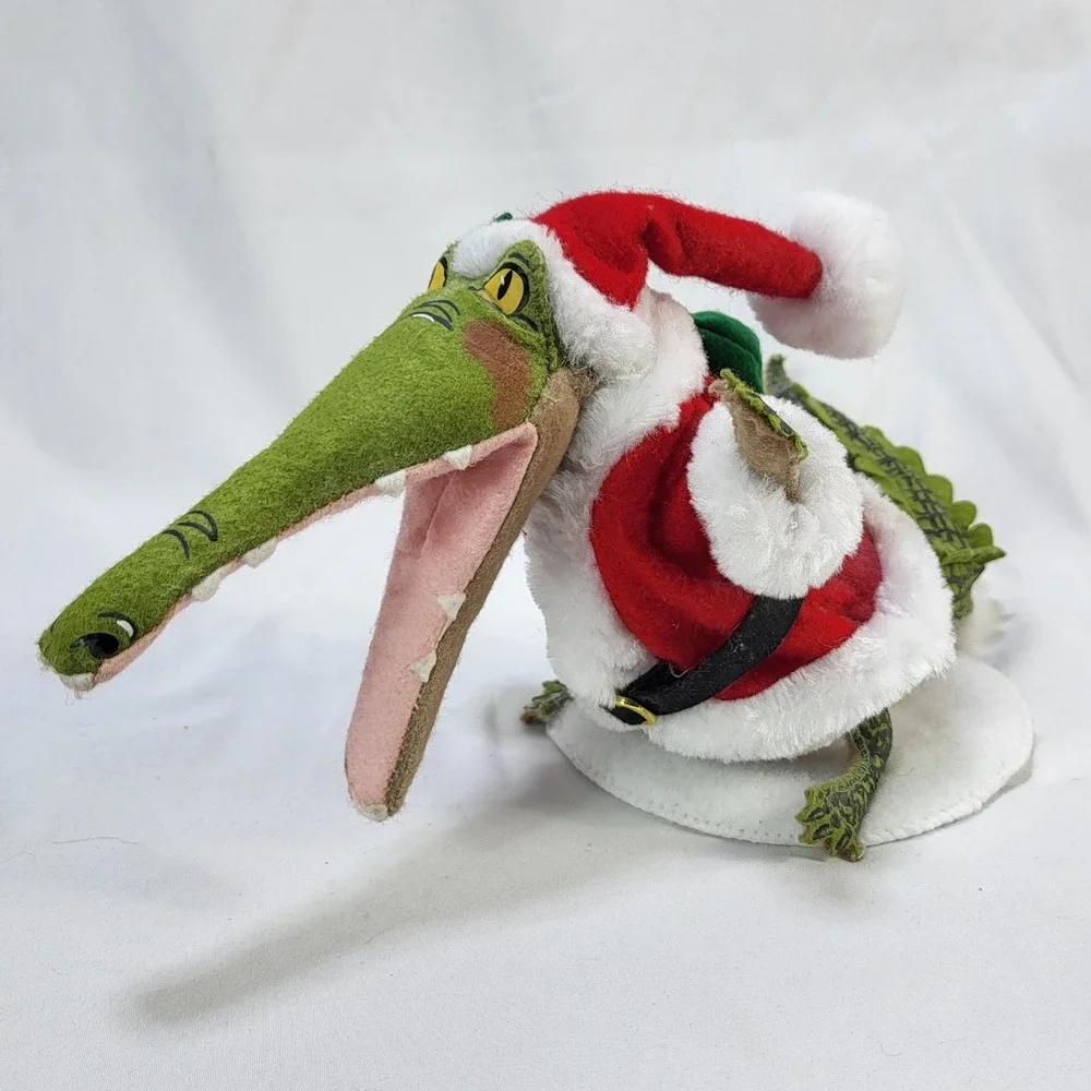Annalee Christmas Delivery Gator Crocodile Santa Plush Alligator Holiday Decor